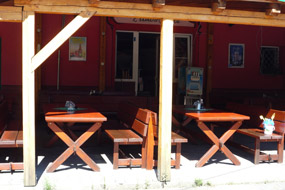 Restaurace Na Fojstství - Venkovní posezení pod střechou